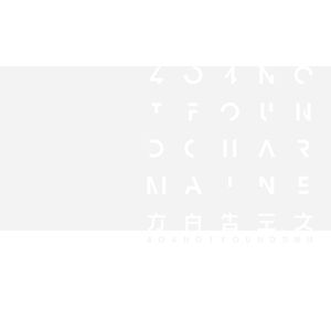 日本护士解开乳罩喂奶
