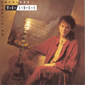 日本护士解开乳罩喂奶
